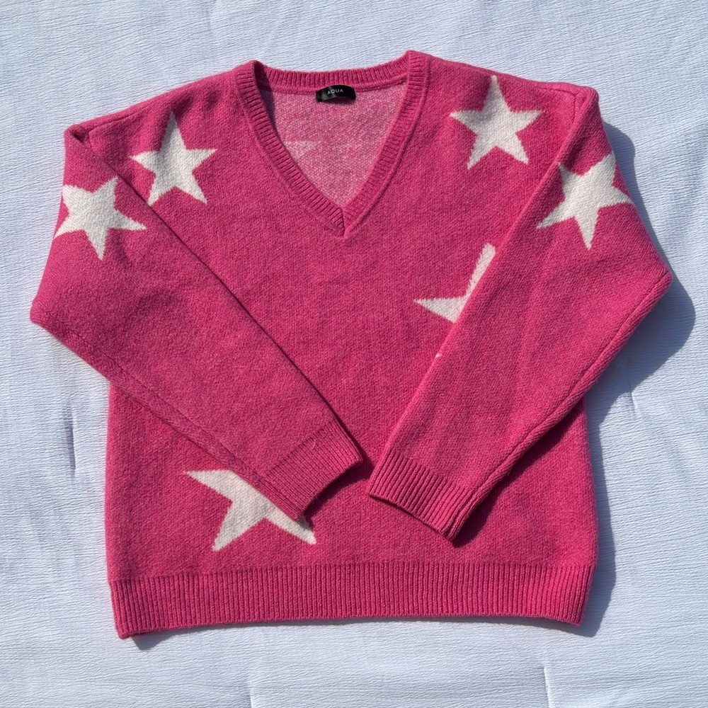 Aqua Pink V-Neck Sweater with White Stars, Size Large, Excellent Condition